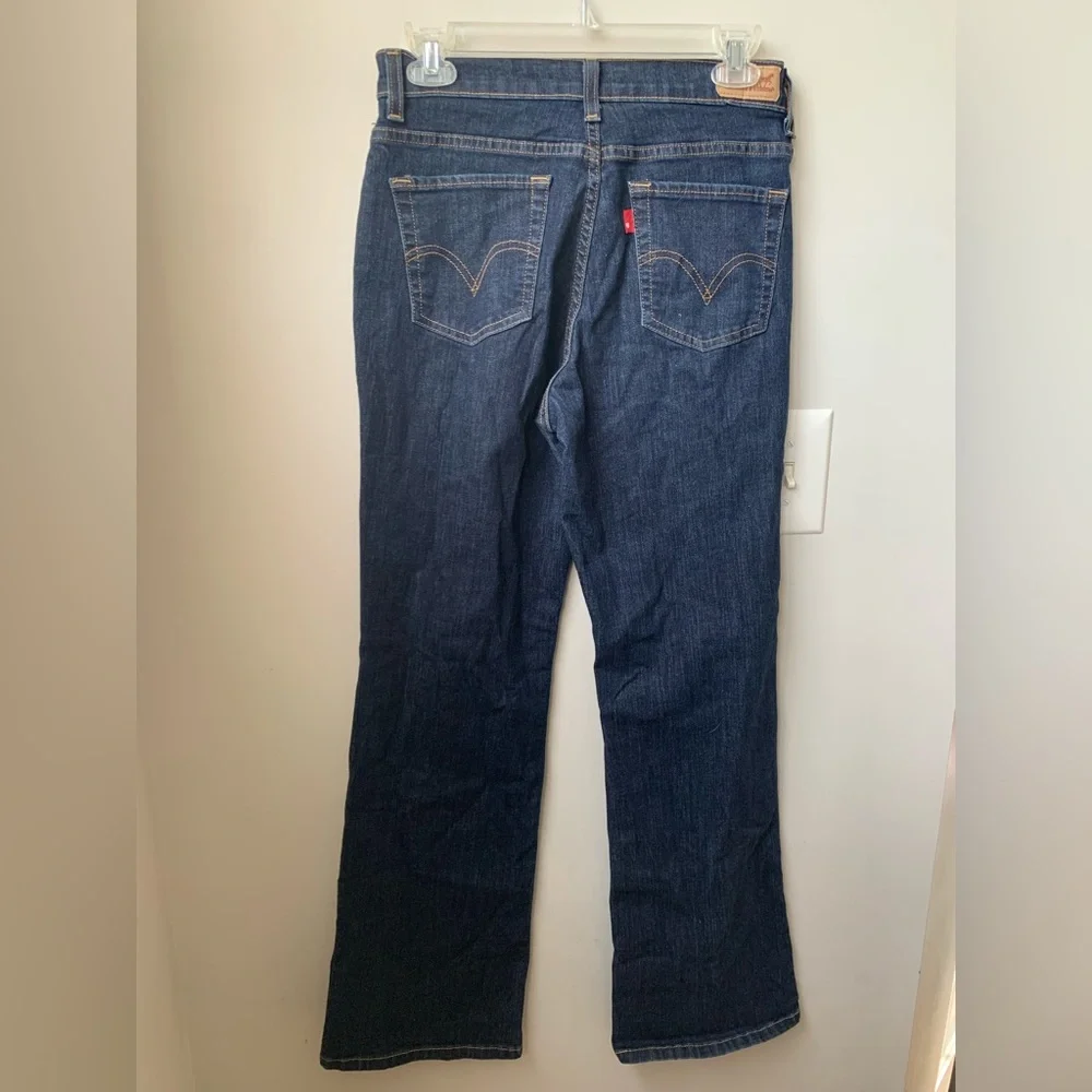 Levis waist rise